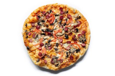 beyaz zemin üzerinde pizza