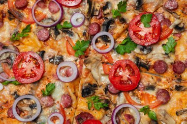 Taze sebzeler ile pizza yakın yukarı