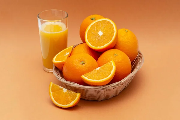 Panier Oranges Verre Jus Orange — Photo