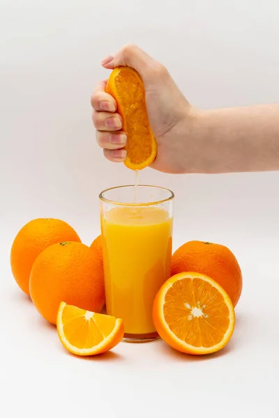 Oranges Hand Squeezing Orange Juice Orange — Stock Photo, Image