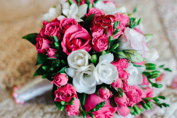 Bouquet Colorido Novia Rosas — Foto de Stock