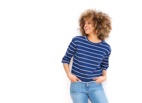 Retrato Joven Mujer Afroamericana Feliz Pie Contra Backgorund Blanco — Foto de Stock