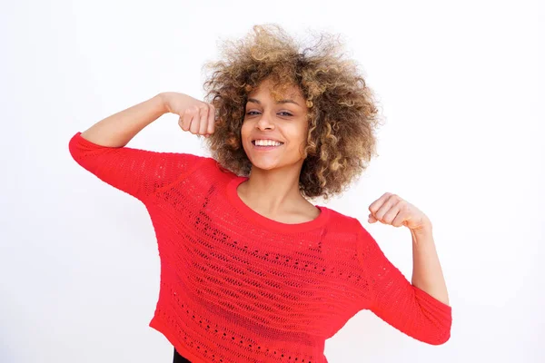 Retrato Hermosa Chica Afroamericana Sonriendo Flexionando Músculo Bíceps —  Fotos de Stock