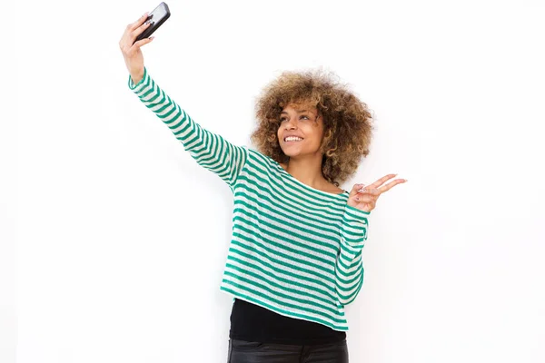 Ritratto Giovane Donna Afroamericana Felice Che Selfie Con Cellulare — Foto Stock