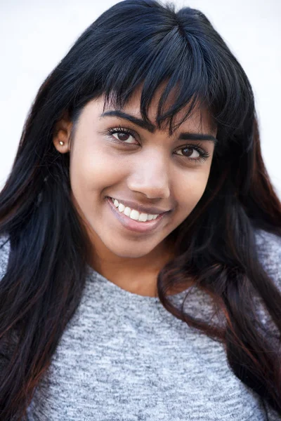 Close Portrait Young Indian Woman Smiling — Stock Photo, Image