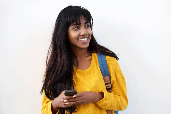 Πορτρέτο Του Χαρούμενος Νέοι Indian Γυναίκα Κινητό Τηλέφωνο Και Τσάντα — Φωτογραφία Αρχείου