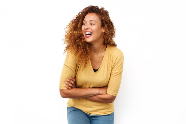 Portret Van Jonge Vrouw Lachen Met Armen Gekruist Tegen Geïsoleerde — Stockfoto