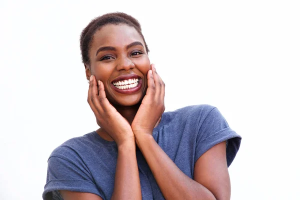 Portret Van Gelukkige Jonge Afrikaanse Vrouw Lachen Met Handen Gezicht — Stockfoto