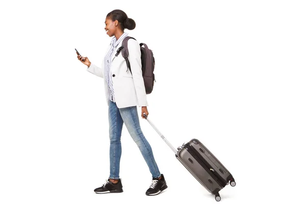 Çanta Cep Telefonu Beyaz Izole Arka Plan Ile Yürüyen Genç — Stok fotoğraf