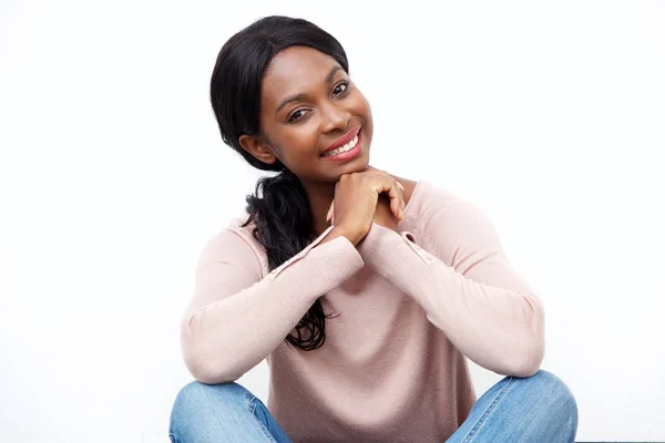 Retrato Cerca Una Hermosa Joven Negra Sonriendo Con Las Manos —  Fotos de Stock