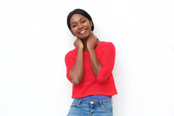 Beyaz Arka Plan Üzerinde Gülümseyen Sevimli Genç Siyah Bir Kadın — Stok fotoğraf