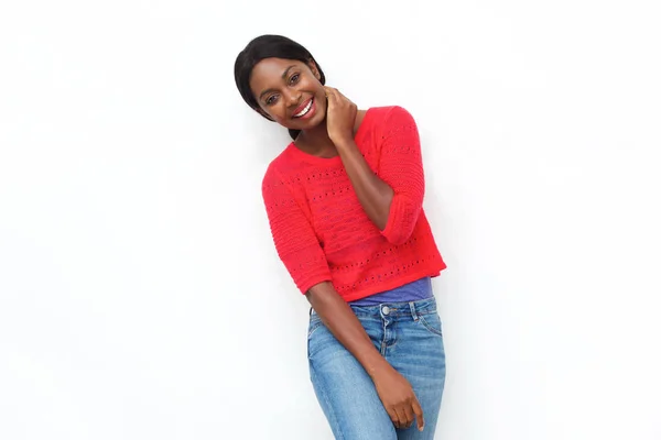 Retrato Una Hermosa Joven Afroamericana Sonriendo Sobre Fondo Blanco —  Fotos de Stock
