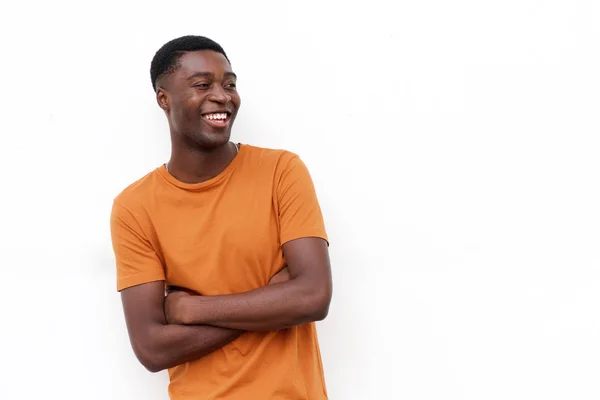 Retrato Del Joven Afroamericano Sonriente Con Los Brazos Cruzados Camiseta — Foto de Stock