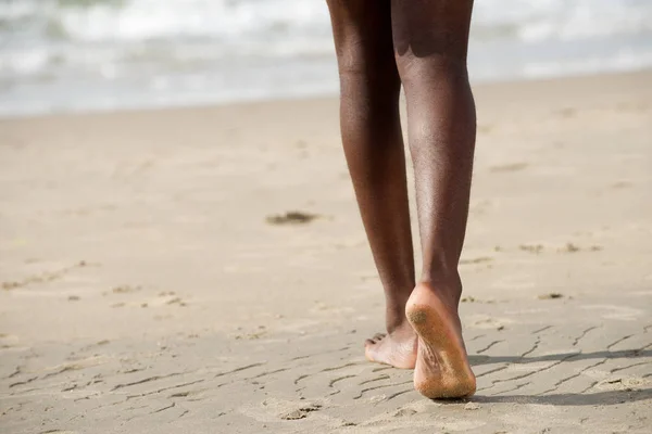 Portrait Back Young Black Man Legs Walking Barefoot Beach Water — Stock Photo, Image