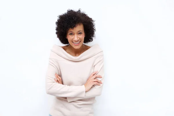 Portrait Femme Âgée Souriant Avec Les Bras Croisés Sur Fond — Photo