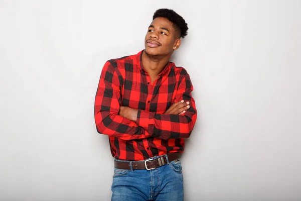 Porträt Eines Coolen Jungen Schwarzen Mannes Mit Verschränkten Armen Vor — Stockfoto