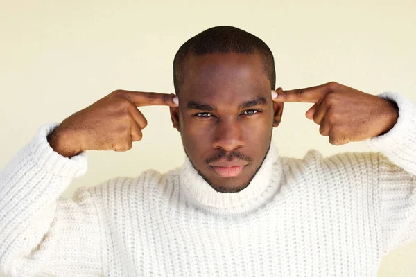 Nahaufnahme Porträt Eines Gut Aussehenden Afrikanisch Amerikanischen Mannes Mit Fingern — Stockfoto