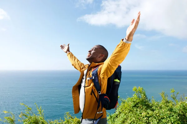 Side Portrait Happy Young African American Male Traveler Arms Open — Stock Photo, Image