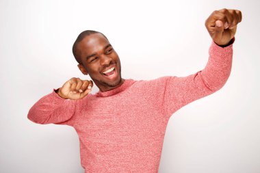 Yakışıklı genç siyah adam beyaz arka planı dans portresi