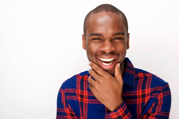 Közelről Portréja Boldog Fiatal Afro Amerikai Srác Nevetve Fehér Háttér — Stock Fotó