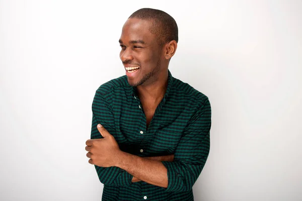 Retrato Atraente Jovem Negro Sorrindo Contra Fundo Branco Com Braços — Fotografia de Stock