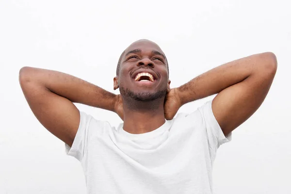 Close Van Portret Van Zorgeloos Afro Amerikaanse Man Lachen Met — Stockfoto