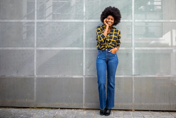 Portrait Complet Jeune Femme Afro Américaine Élégante Avec Sourire Afro — Photo