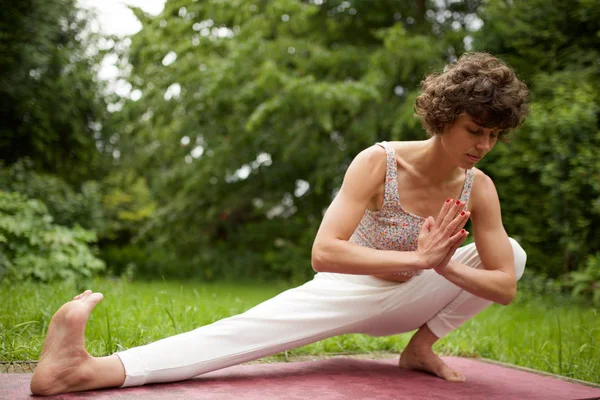 Portrait Yoga Woman Stretching Leg Muscles Park — Stock Photo, Image