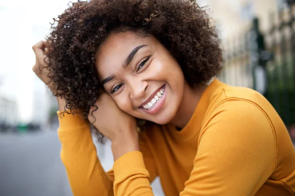 Close Portrait Young African American Woman Smiling Curly Hair — Stock Photo, Image
