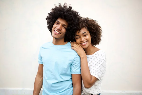 Portret Van Een Gelukkige Afrikaanse Man Glimlachende Afrikaans Amerikaanse Vrouw — Stockfoto