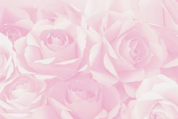 漂亮的装饰人造纸玫瑰花背景情人节或结婚卡片 — 图库照片