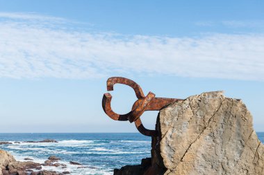 San Sebastian (Spanin) Peine del Viento Eduardo Chillida sanatçının Heykel Sergisi