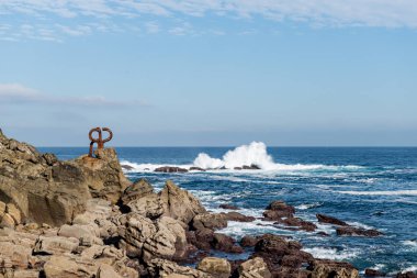 San Sebastian (Spanin) Peine del Viento Eduardo Chillida sanatçının Heykel Sergisi