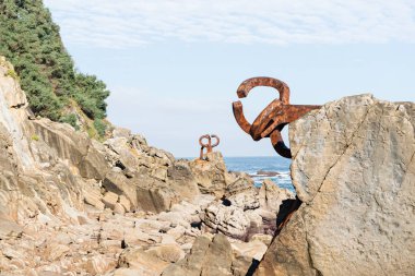 San Sebastian (Spanin) Peine del Viento Eduardo Chillida sanatçının Heykel Sergisi