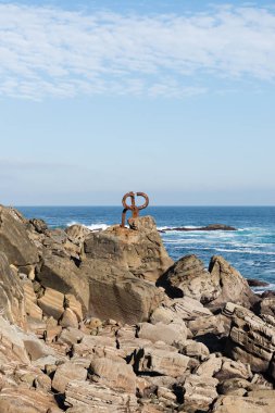 San Sebastian (Spanin) Peine del Viento Eduardo Chillida sanatçının Heykel Sergisi