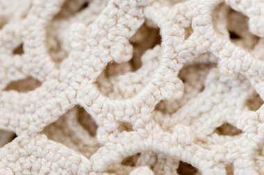 Tığ işi - iplik veya dize ile çalışmak için teknik dokuma