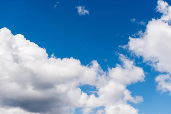 Sky with white clouds — Stock Photo, Image