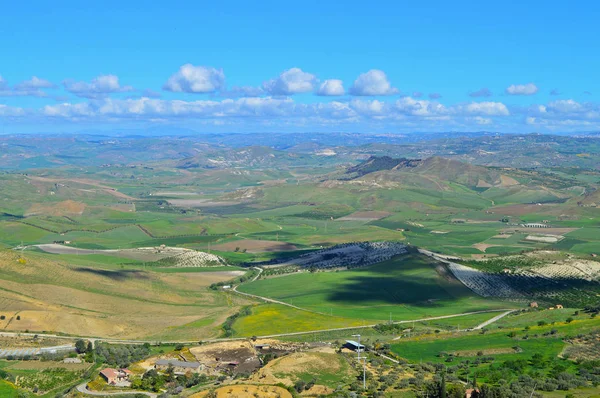 Muhteşem Sicilya manzarası, Mazzarino, Caltanissetta, İtalya, Avrupa