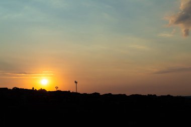 Mazzarino, Caltanissetta, Sicilya, İtalya, Avrupa, Siluet Manzara üzerinde Wonderful Sunrise
