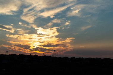 Mazzarino, Caltanissetta, Sicilya, İtalya, Avrupa, Siluet Manzara üzerinde Wonderful Sunrise