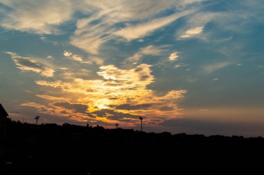 Mazzarino, Caltanissetta, Sicilya, İtalya, Avrupa, Siluet Manzara üzerinde Wonderful Sunrise