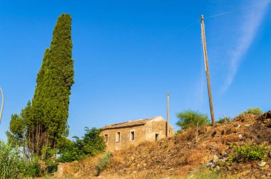 Terk edilmiş eski kır evi, Caltanissetta, Sicilya, Italya, Avrupa ile güzel sahne