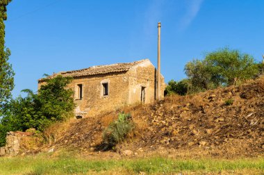 Terk edilmiş eski kır evi, Caltanissetta, Sicilya, Italya, Avrupa ile güzel sahne