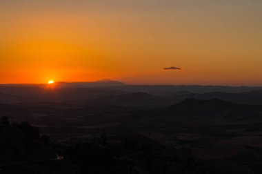 Sicilya Hills, Mazzarino, Caltanissetta, Sicilya, Italya, Avrupa üzerinde Wonderful Sunset
