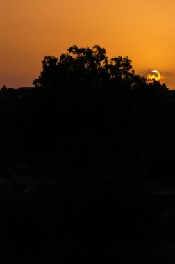Çarpıcı Silhouette Sunset, Sicilya peyzaj, Italya, Avrupa