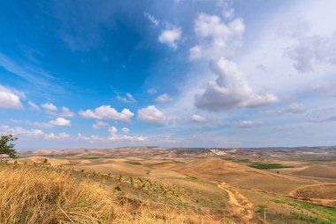 Bulutlu Bir Gün Sırasında Wonderful Sicilya Sahne, Mazzarino, Caltanissetta, Sicilya, İtalya, Avrupa
