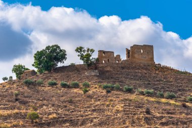 Mazzarino Ortaçağ Kalesi, Caltanissetta, Sicilya, İtalya, Avrupa Pitoresk Görünümü