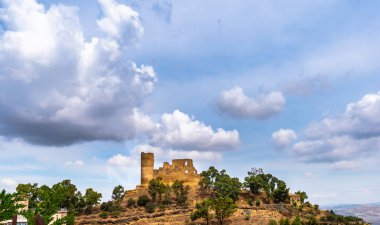 Mazzarino Ortaçağ Kalesi, Caltanissetta, Sicilya, İtalya, Avrupa Pitoresk Görünümü