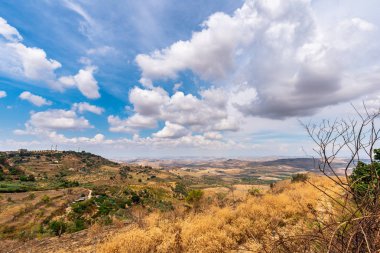 Bulutlu Bir Gün Sırasında Wonderful Sicilya Sahne, Mazzarino, Caltanissetta, Sicilya, İtalya, Avrupa