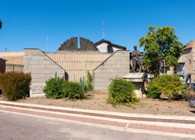 Riesi, Caltanissetta, Sicilya, İtalya, Avrupa'da S. Giovanni Bosco'ya adanmış anıt